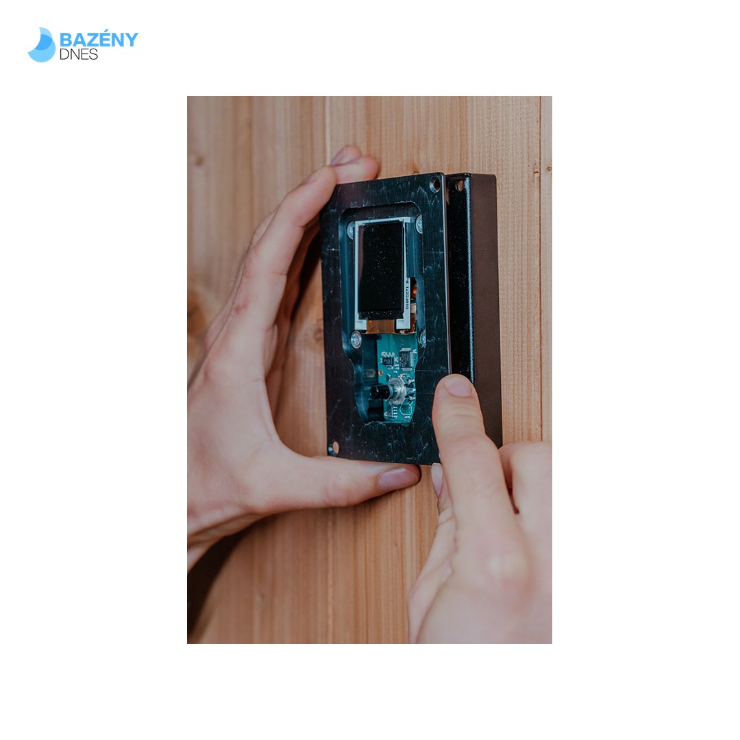 Držák na ovládací panel HUUM 2