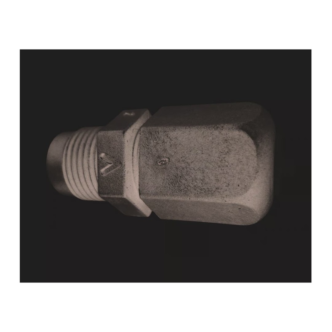 VSTŘIKOVACÍ TRYSKA EMEC